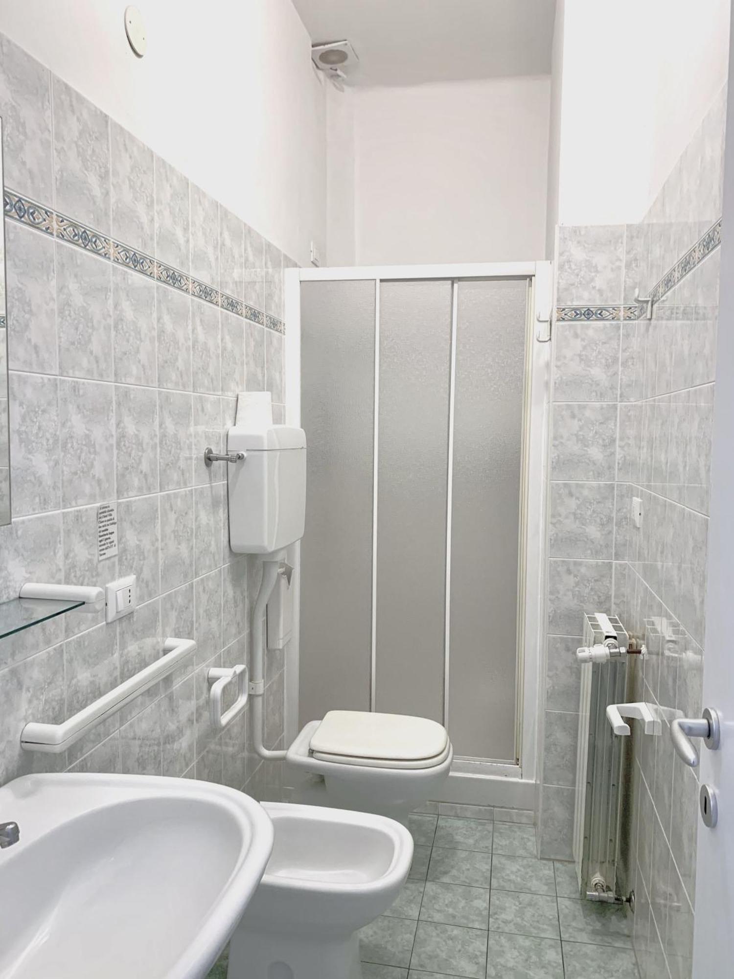 Hotel Villa Chiara Финале Лигуре Екстериор снимка