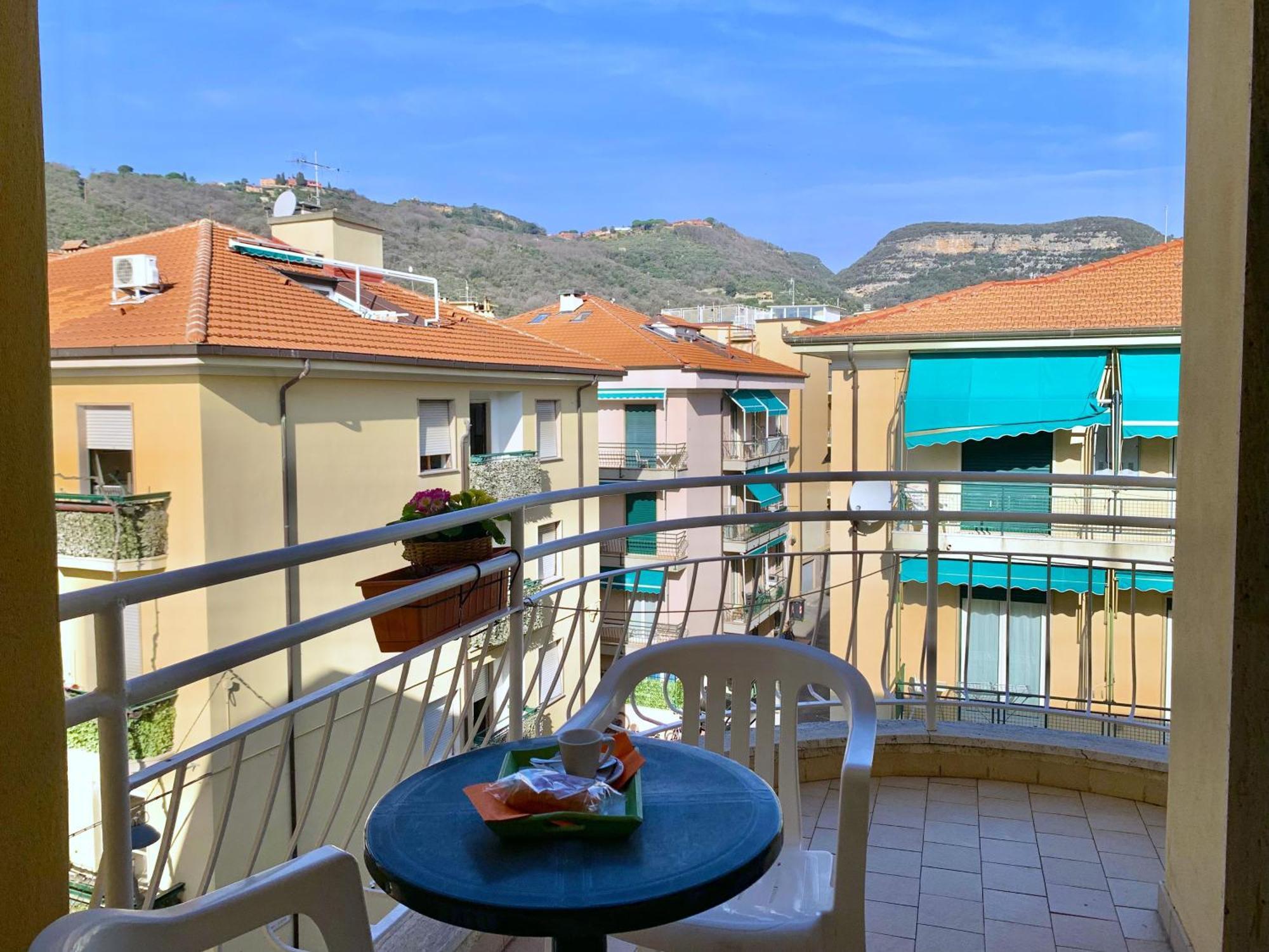 Hotel Villa Chiara Финале Лигуре Екстериор снимка