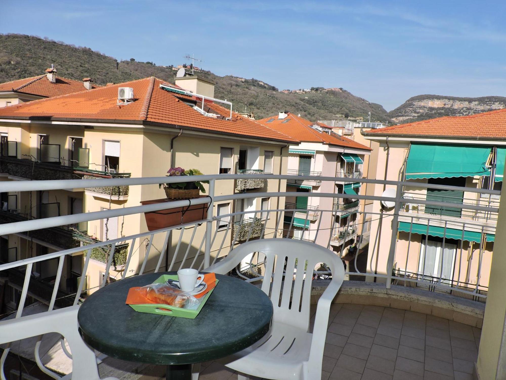 Hotel Villa Chiara Финале Лигуре Екстериор снимка